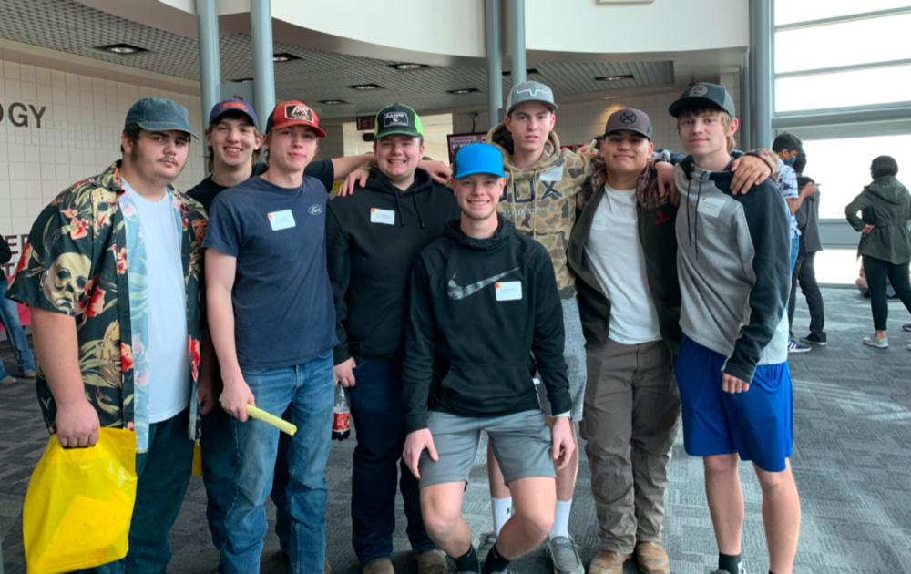 Students Tour PSU Tech Center